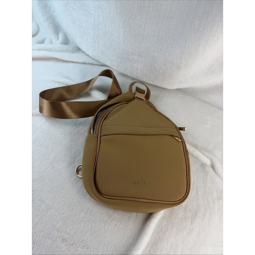 KEDZIE Sloane Sling Bag Camel Neoprene Crossbody Festival Streetwear Athleisure